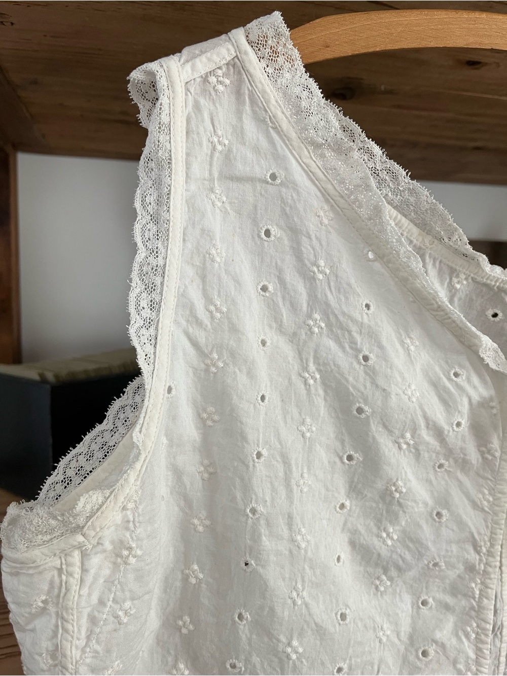 ♥️ Magnolia Pearl Eyelet Dasha Corset Top - Picture 9 of 14